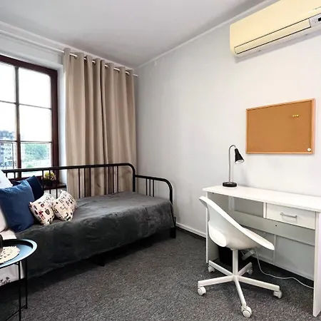 Pro-invest House Hostel *