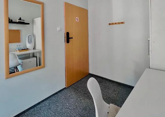 Pro-invest House Hostel *